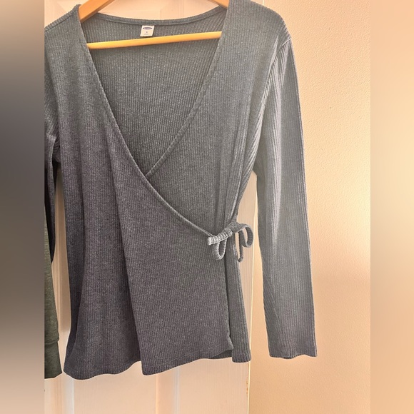 Wrap around sweater - Picture 1 of 1